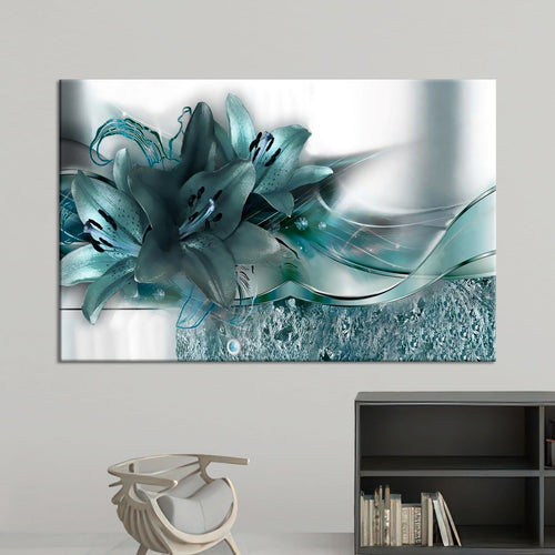 Елеганција со плав цвет