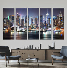 Вчитај ја сликата во галериски мод за гледање, Градот што не спие